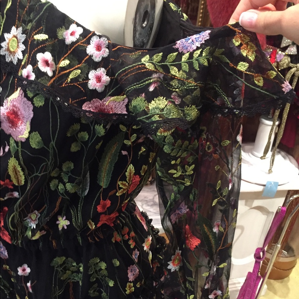 🚫SOLD🚫Alexis Adeline embroidered garden dress - Picture 7 of 7